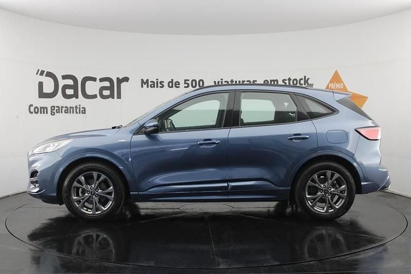 Usado Ford Kuga 150 HP (110 kW) 2022 Azul SUV