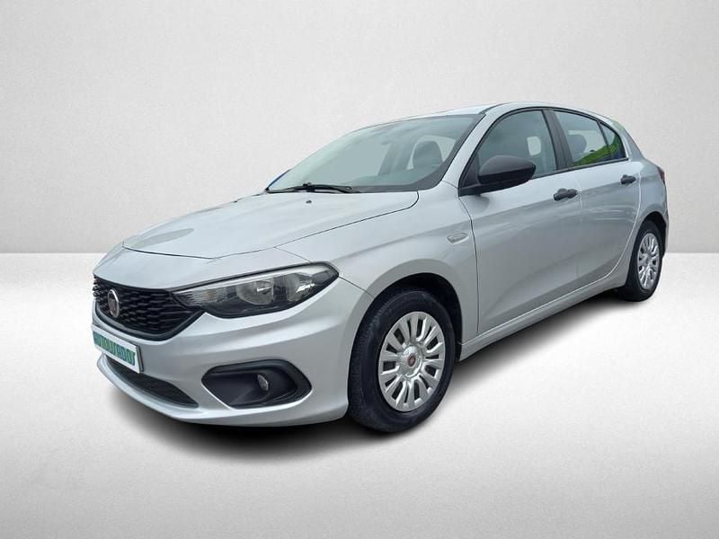 Cinzento Usado 2019 Fiat Tipo | € 9.990 (Bom preço) - Imagem 1/4