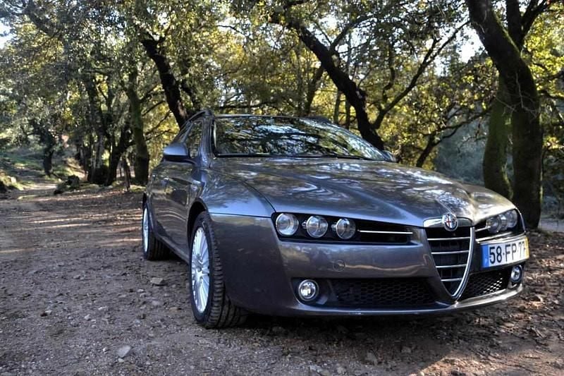 Cinzento Usado 2008 Alfa Romeo 159 Carrinha | € 5.850 (Bom preço) - Imagem 1/4