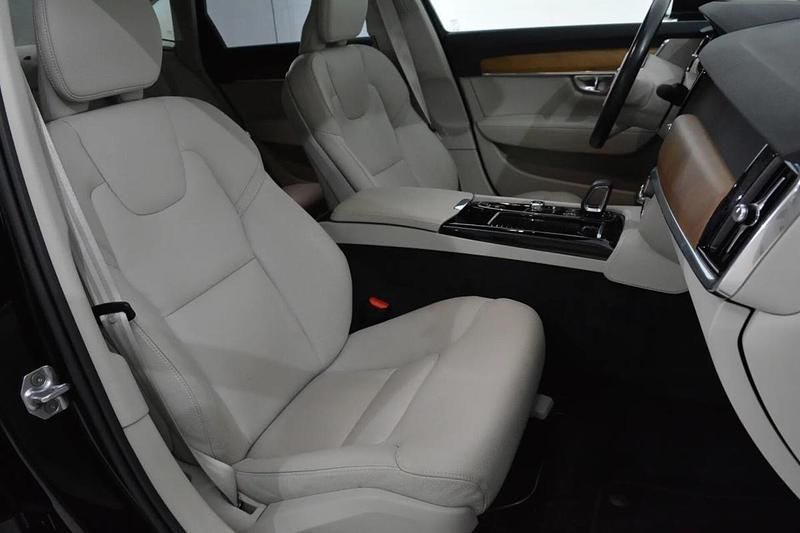 Usado Volvo S90 391 HP (287 kW) 2022 Preto Sedan