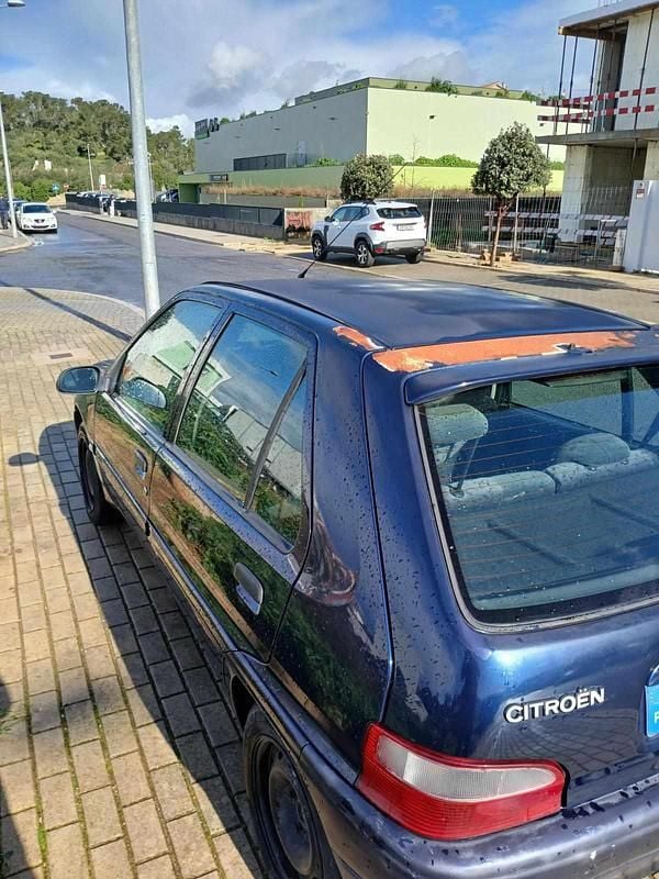 Usado Citroën Saxo 60 HP (44 kW) 2003 Azul Citadino