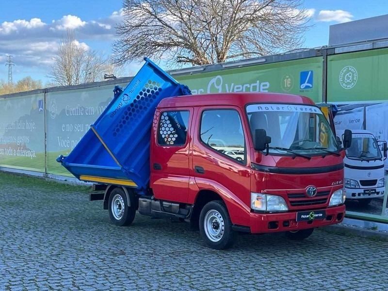 Vermelho Usado 2010 Toyota Dyna Pickup | € 25.000 - Imagem 1/4