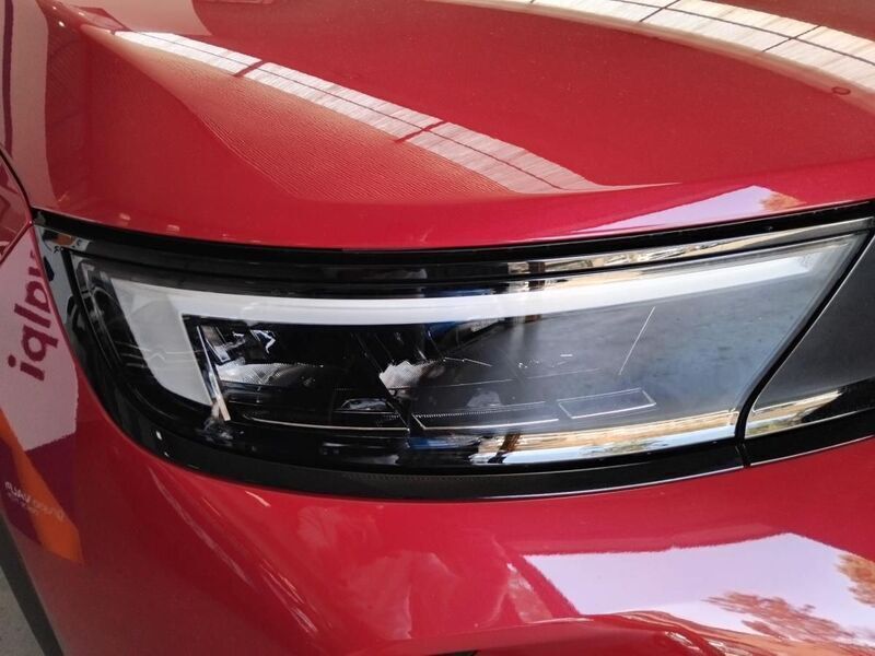 Usado Opel Mokka Elegance 110 HP (80 kW) 2024 Vermelho SUV