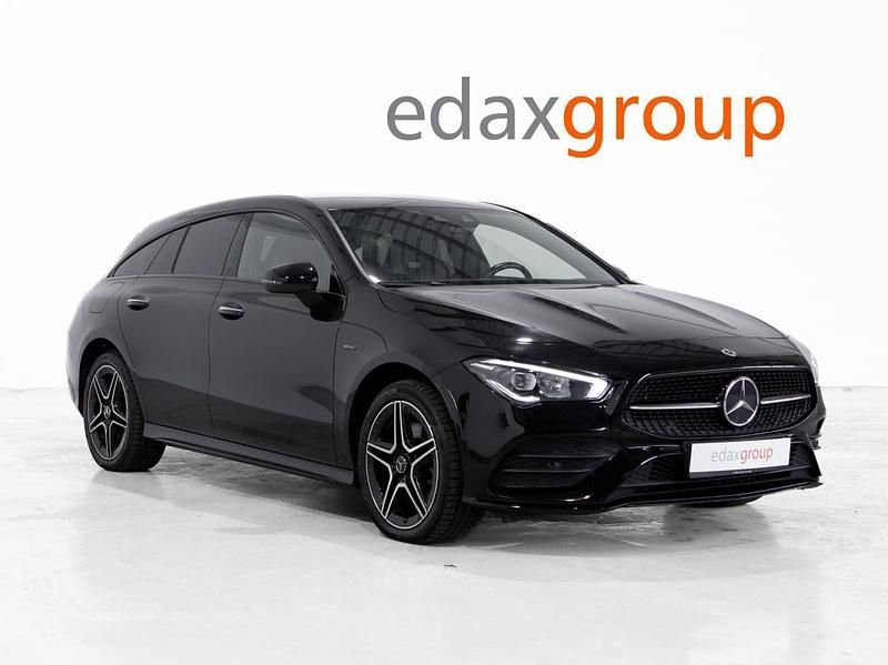 Preto Usado 2020 Mercedes CLA250 Shooting Brake Edition Carrinha | € 30.990 - Imagem 1/4