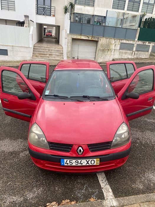 Usado Renault Clio II 75 HP (55 kW) 2004 Sedan