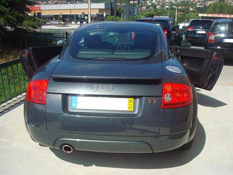 Usado Audi TT 120 HP (88 kW) 2006 Cinzento Cabrios