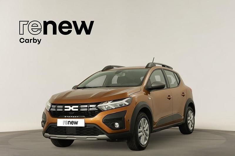 Laranja Usado 2023 Dacia Sandero Expression Citadino | € 17.290 (Preço justo) - Imagem 1/4