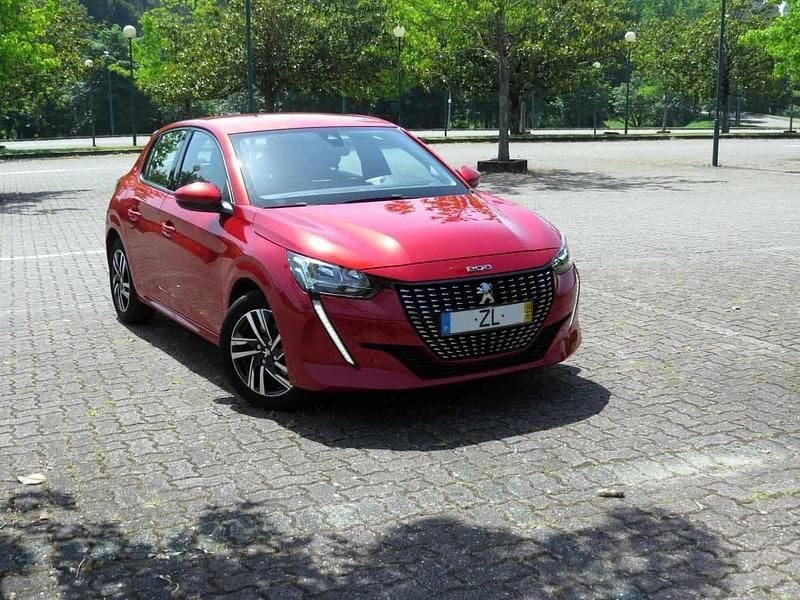 Vermelho Usado 2019 Peugeot 208 Citadino | € 13.999 (Super Preço) - Imagem 1/4