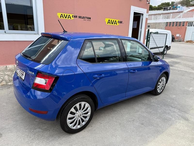 Azul Usado 2019 Skoda Fabia Active | € 8.990 (Preço justo) - Imagem 1/4