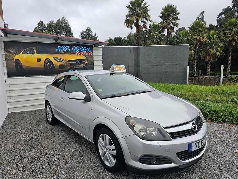 Usado Opel Astra GTC 90 HP (66 kW) 2007 Cinzento