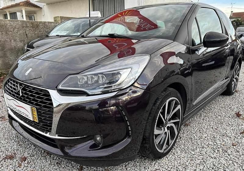 Usado DS Automobiles DS3 Be Chic 100 HP (73 kW) 2017 Bordeaux Coupé