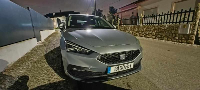 Cinzento Usado 2022 Seat Leon Citadino | € 18.490 (Bom preço) - Imagem 1/4