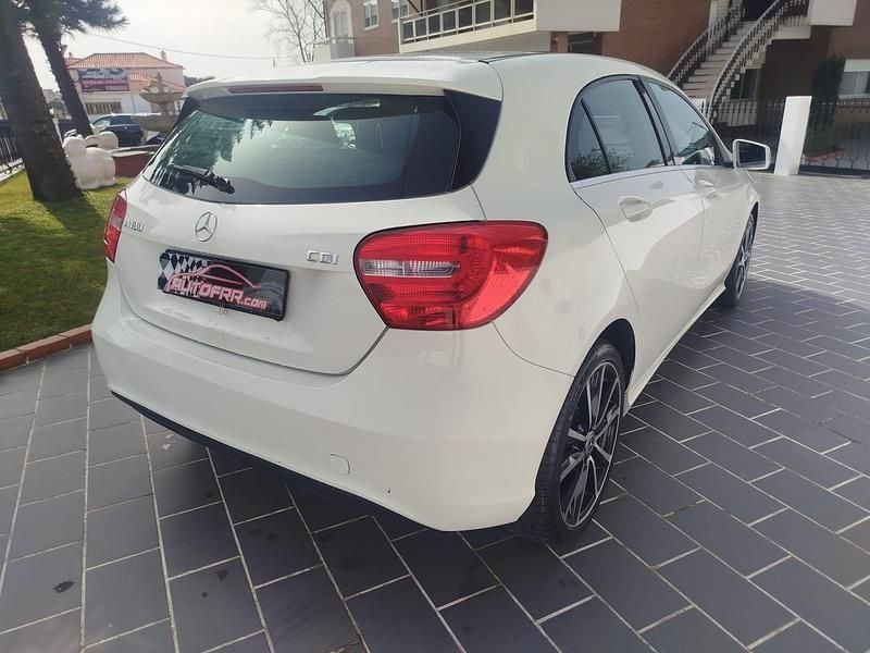 Usado Mercedes A180 Urban 109 HP (80 kW) 2014 Branco