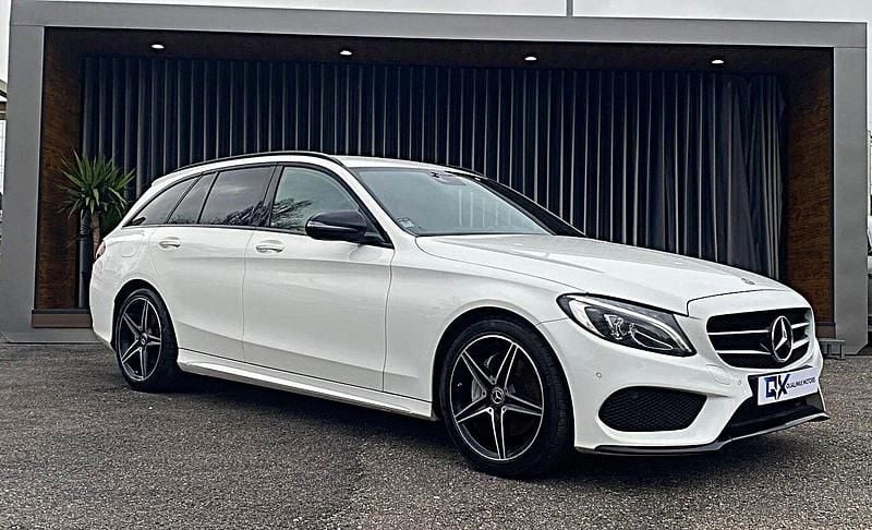 Branco Usado 2017 Mercedes C220 AMG line Carrinha | € 29.990 - Imagem 1/4