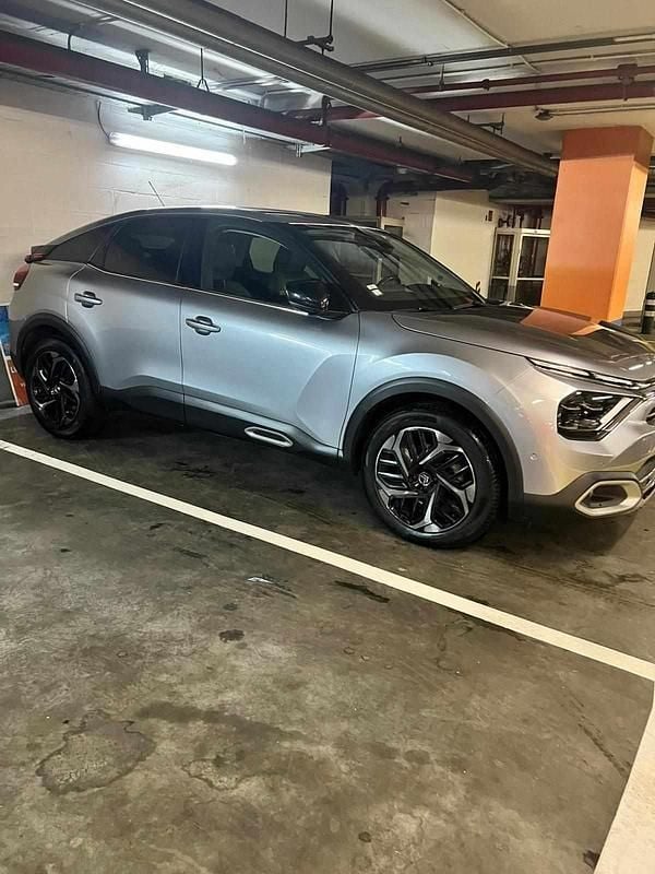 Cinzento Usado 2021 Citroën C4 Citadino | € 17.500 (Bom preço) - Imagem 1/4