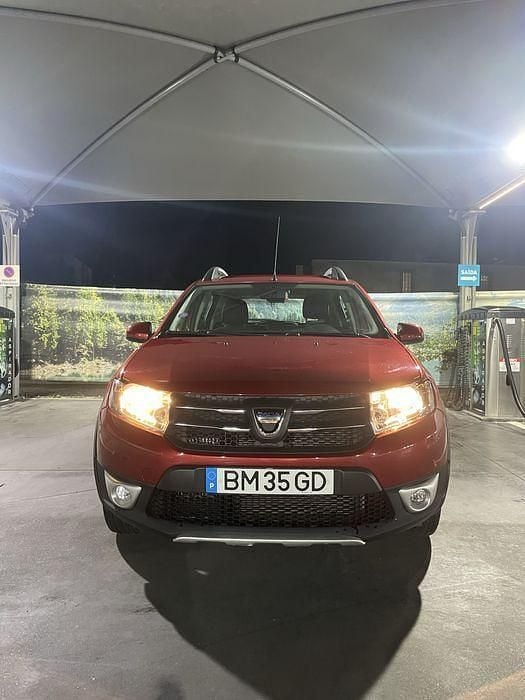 Usado 2014 Dacia Sandero Stepway Citadino | € 8.500 (Preço justo) - Imagem 1/4