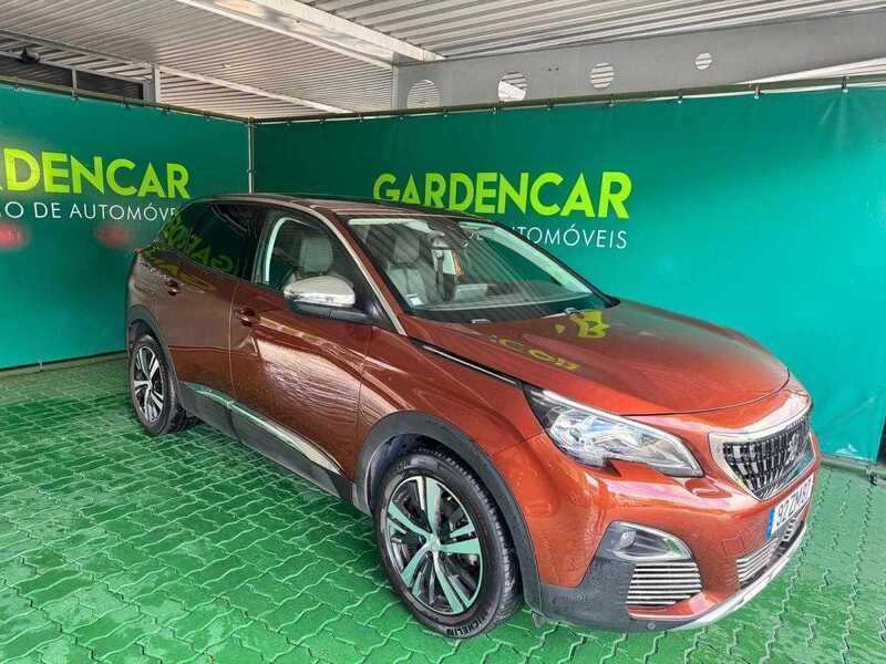 Outra Usado 2019 Peugeot 3008 Style SUV | € 18.880 (Preço justo) - Imagem 1/4