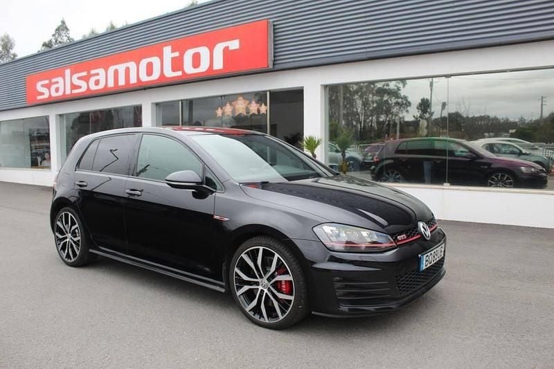 Preto Usado 2017 VW Golf VII | € 24.900 (Bom preço) - Imagem 1/4