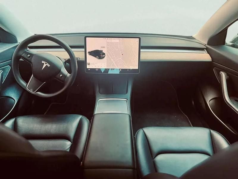 Usado Tesla Model 3 Standard Range Plus 239 kW (325 HP) 2022 Preto Sedan