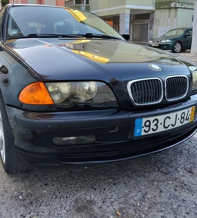 Usado 2001 BMW 320 Sedan | € 3.500 (Preço justo) - Imagem 1/4