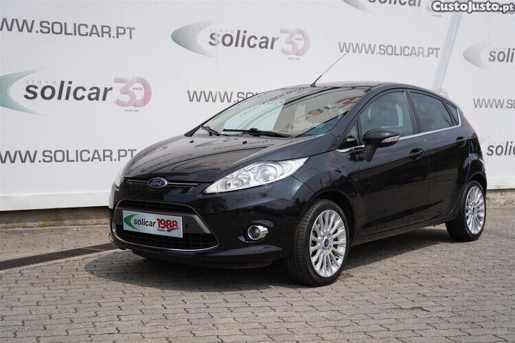 Preto Usado 2012 Ford Fiesta Titanium Citadino | € 8.500 (Preço justo) - Imagem 1/1