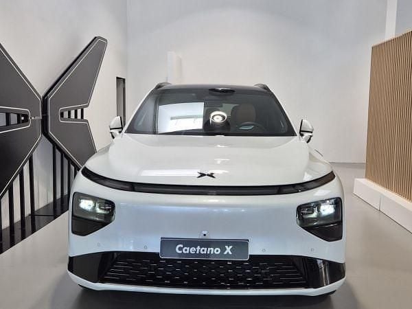 Branco Usado 2025 XPENG G9 SUV | € 70.000 - Imagem 1/4