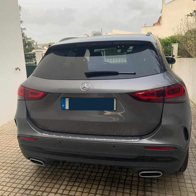 Usado Mercedes GLA200 163 HP (119 kW) 2020 Cinzento SUV