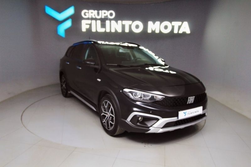 Azul Usado 2023 Fiat Tipo Cross Carrinha | € 17.860 (Preço justo) - Imagem 1/1