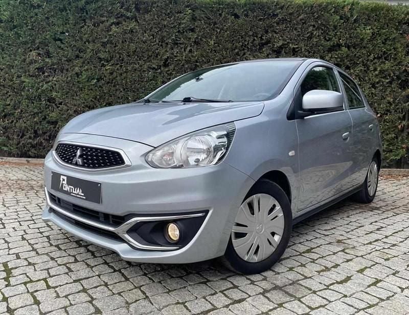 Cinza Usado 2020 Mitsubishi Space Star | € 8.990 (Preço justo) - Imagem 1/4
