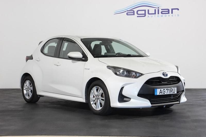 Branco Usado 2021 Toyota Yaris Hybrid Comfort | € 19.500 (Preço justo) - Imagem 1/4