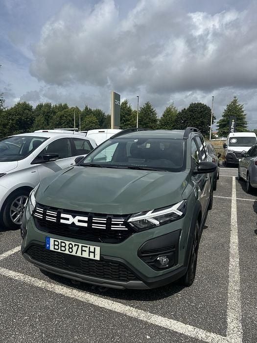 Usado 2023 Dacia Jogger Sedan | € 19.950 - Imagem 1/4