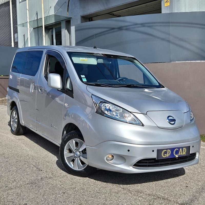 Usado Nissan Evalia 80 kW (109 HP) 2018 Cinza Monovolume