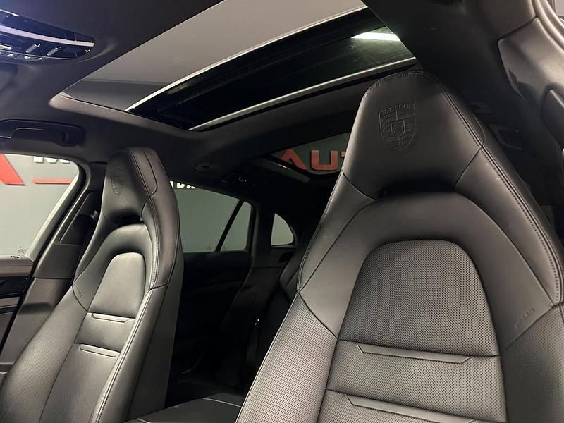 Usado Porsche Panamera Sport Turismo 560 HP (411 kW) 2024 Preto Citadino