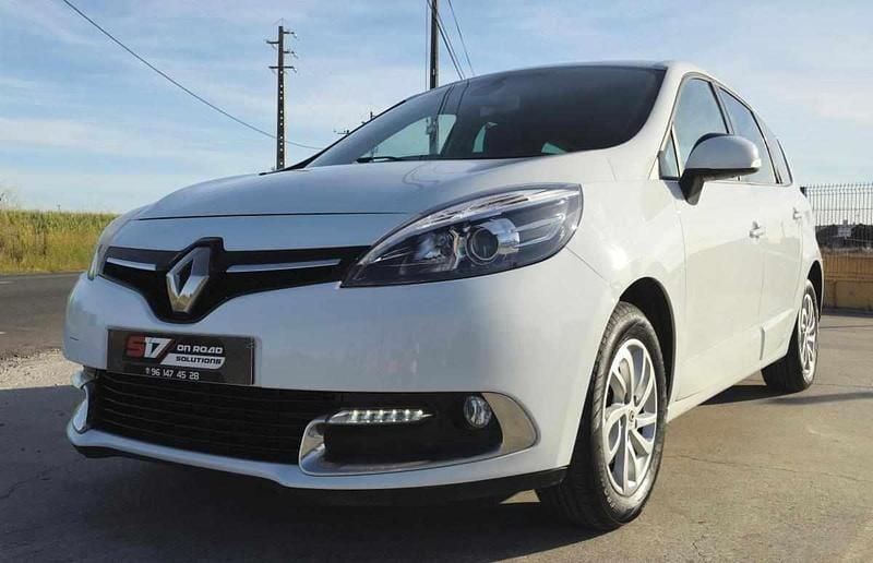 Branco Usado 2014 Renault Scénic Monovolume | € 10.750 (Preço elevado) - Imagem 1/4