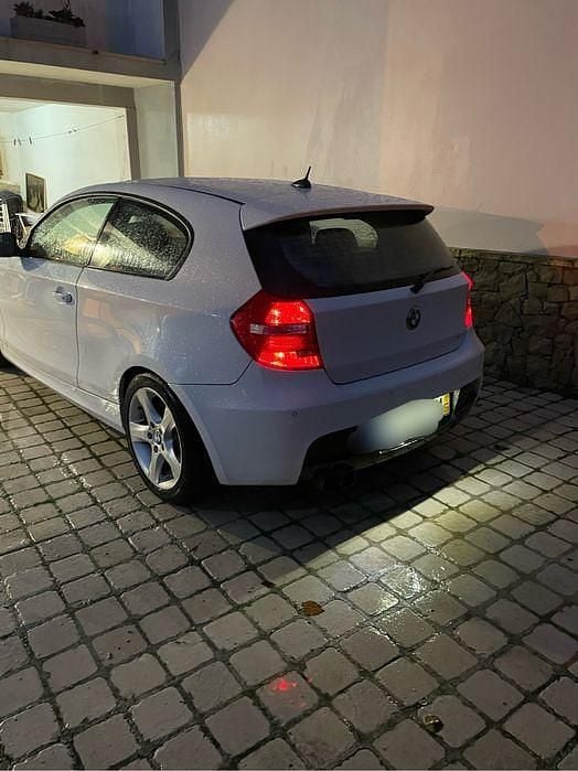 Usado 2010 BMW 118 Sport Line Citadino | € 9.500 (Preço elevado) - Imagem 1/4