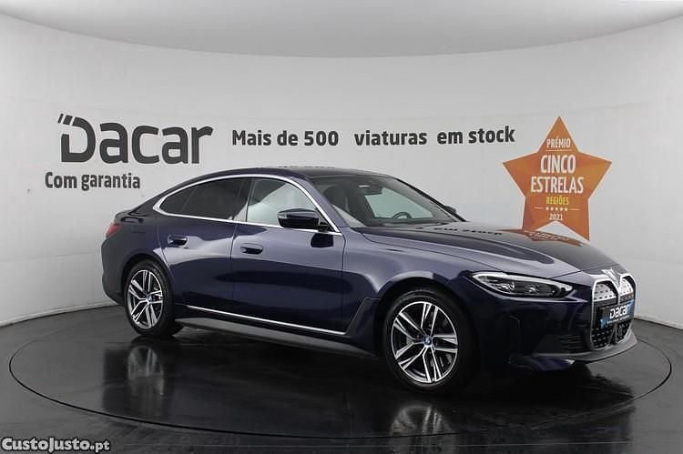Azul Usado 2023 BMW i4 Sedan | € 39.899 (Bom preço) - Imagem 1/1