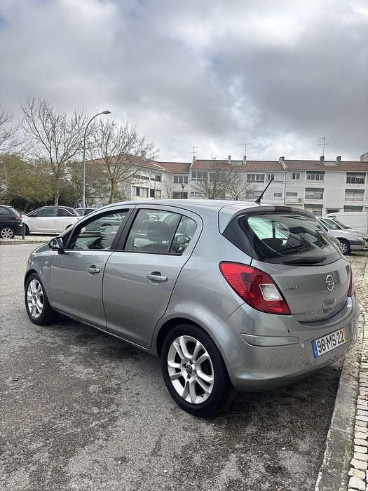 Usado Opel Corsa 85 HP (62 kW) 2012 Citadino