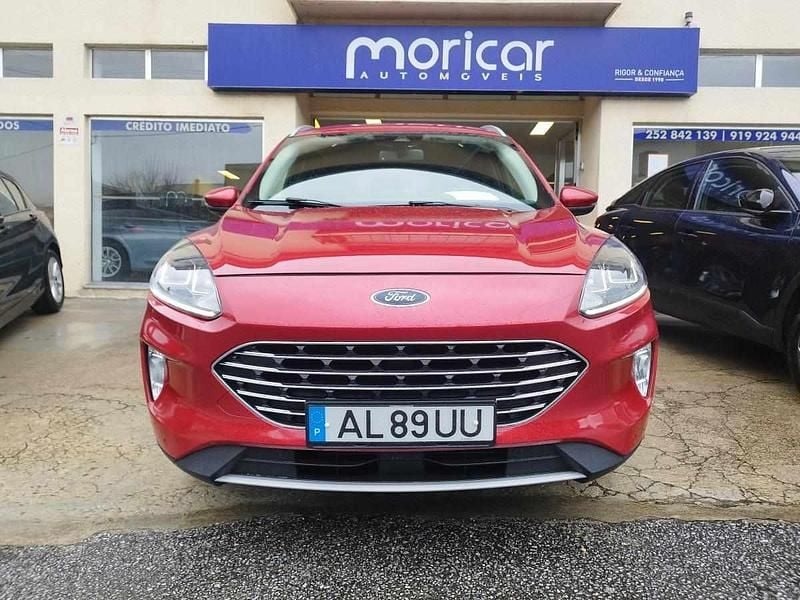 Usado Ford Kuga 120 HP (88 kW) 2021 Vermelho SUV