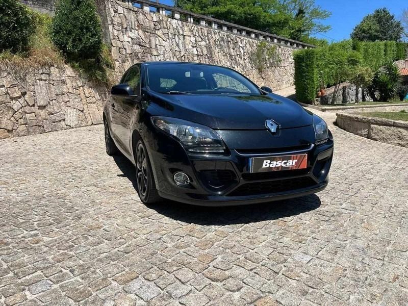 Usado Renault Mégane III 110 HP (80 kW) 2013 Preto Coupé
