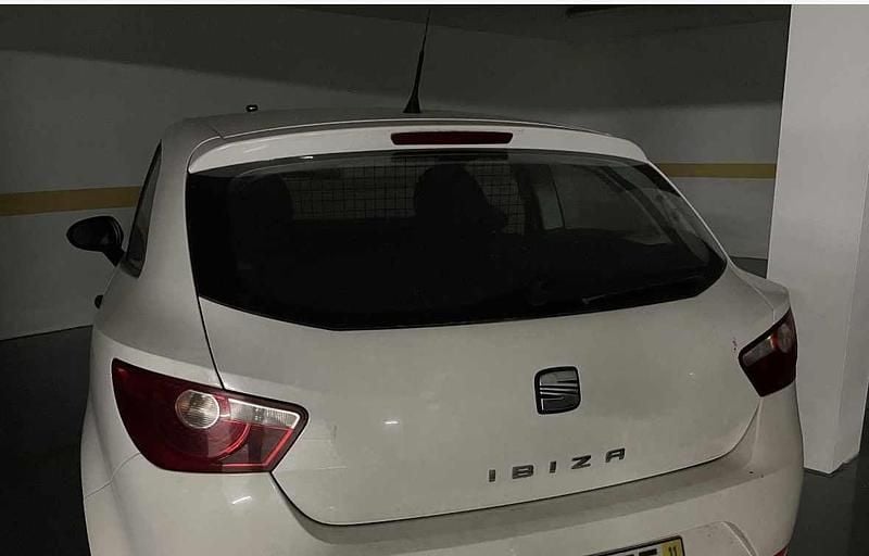 Usado Seat Ibiza 90 HP (66 kW) 2011 Branco Citadino