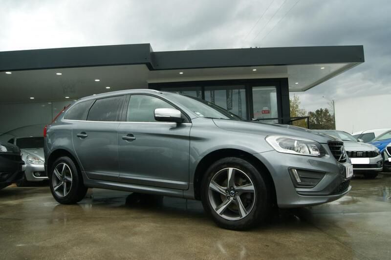 Cinzento Usado 2016 Volvo XC60 R-Design SUV | € 29.950 (Caro) - Imagem 1/4