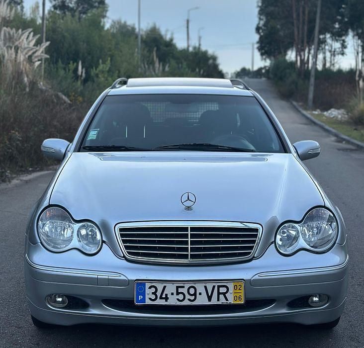Usado 2002 Mercedes C270 Elegance Sedan | € 4.950 - Imagem 1/4