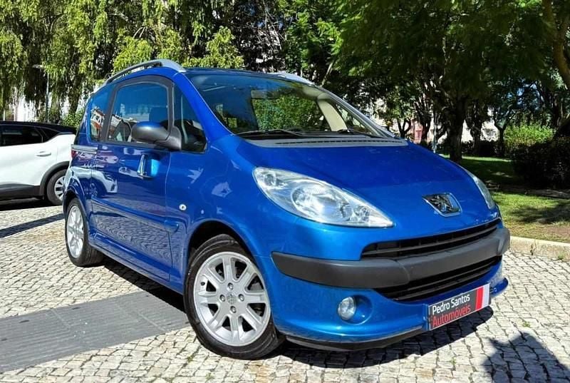 Azul Usado 2005 Peugeot 1007 Citadino | € 4.900 - Imagem 1/4