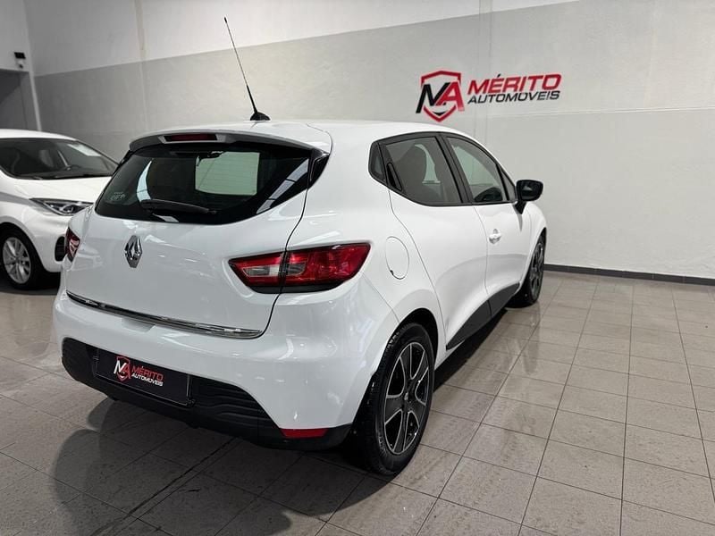 Usado Renault Clio IV 90 HP (66 kW) 2012 Branco