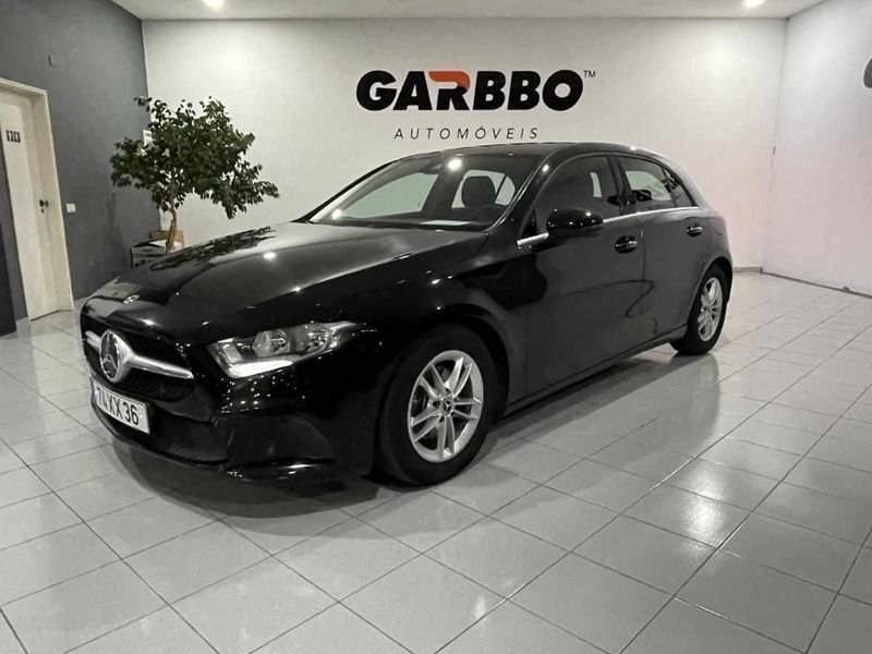 Preto Usado 2019 Mercedes A180 Style Sedan | € 23.950 (Bom preço) - Imagem 1/4