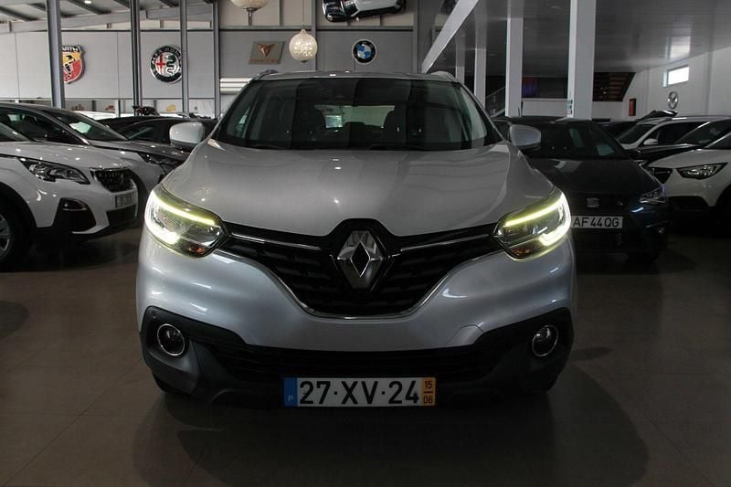 Cinza Usado 2015 Renault Fluence Sedan | € 13.000 - Imagem 1/4