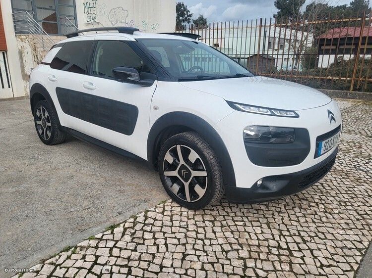 Branco Usado 2016 Citroën C4 Cactus Citadino | € 9.990 (Preço justo) - Imagem 1/1