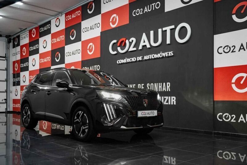 Preto Usado 2024 Peugeot 2008 Allure SUV | € 25.900 (Preço elevado) - Imagem 1/4