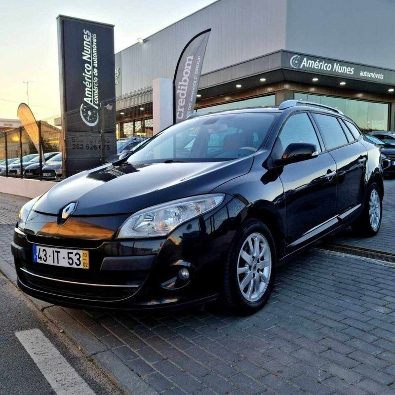 Preto Usado 2010 Renault Mégane III | € 8.500 (Caro) - Imagem 1/4