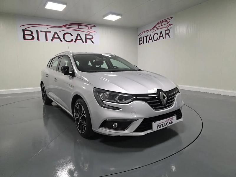 Usado Renault Mégane IV 110 HP (80 kW) 2017 Cinzento Carrinha
